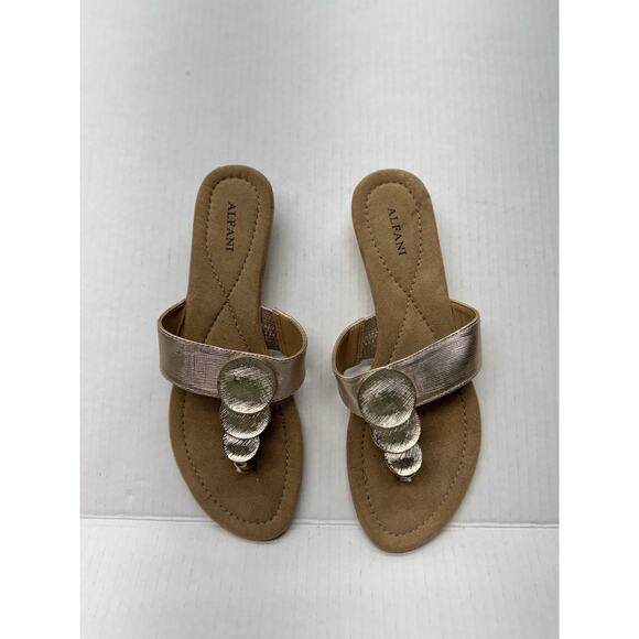 Alfani Women's Metallic Sandals Rose Gold Pink Embellished Flip Flops Thongs 7 - Picture 2 of 5